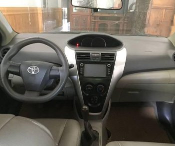 Toyota Vios  E   2011 - Cần bán lại xe cũ Toyota Vios E năm 2011, màu bạc