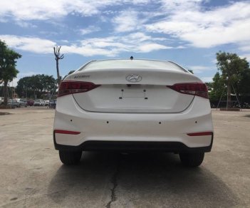 Hyundai Accent 1.4AT  2018 - Bán ô tô Hyundai Accent năm sản xuất 2018, màu trắng, giá 545tr