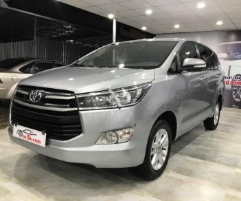 Toyota Innova 2.0E 2016 - Cần bán gấp Toyota Innova 2.0E năm 2016, màu bạc 