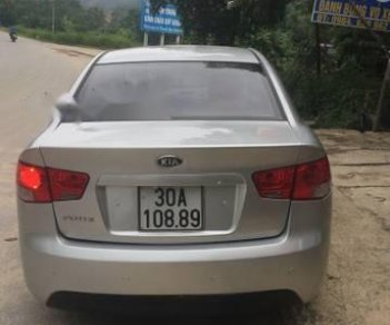 Kia Forte  MT 2009 - Cần bán gấp Kia Forte MT sản xuất năm 2009, màu bạc, giá 320tr