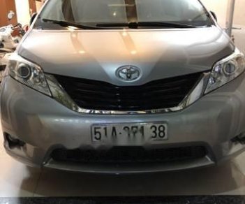 Toyota Sienna   2010 - Bán Toyota Sienna năm sản xuất 2010 chính chủ