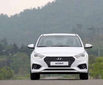 Hyundai Accent    2018 - Cần bán xe Hyundai Accent năm 2018, màu trắng, nhập khẩu, mới 100%