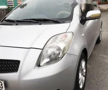 Toyota Yaris   2008 - Cần bán lại xe Toyota Yaris đời 2008, màu bạc xe gia đình giá cạnh tranh