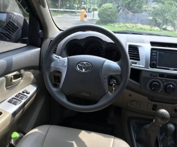 Toyota Hilux 2013 - Cần bán lại xe Toyota Hilux năm sản xuất 2013, màu đen như mới 