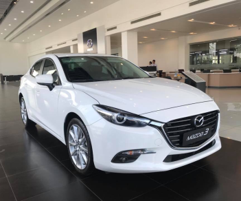 Mazda 3 2.0 SD 2018 - Bán Mazda 3 năm 2018 màu trắng