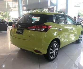 Toyota Yaris   2018 - Bán Toyota Yaris đời 2018, màu vàng