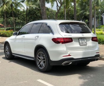 Mercedes-Benz GLC-Class   2017 - Cần bán xe Mercedes sản xuất 2017, màu trắng
