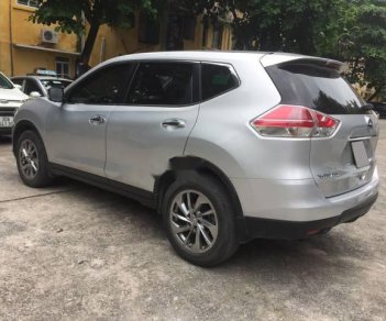 Nissan X trail 2.0SL 2016 - Cần bán xe Nissan X trail 2.0SL sản xuất 2016, màu bạc chính chủ, giá 826tr