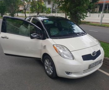 Toyota Yaris 1.5 2007 - Cần bán Toyota Yaris 1.5 đời 2007, màu trắng, nhập khẩu số tự động 