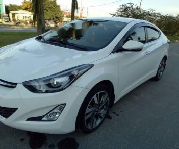 Hyundai Elantra 2015 - Bán Hyundai Elantra đời 2015, màu trắng, nhập khẩu xe gia đình 