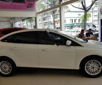 Ford Focus Titanium 1.5L 2018 - Bán Ford Focus Titanium 1.5L đời 2018, màu trắng