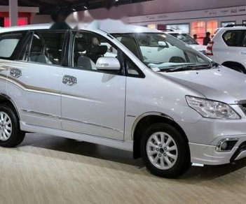 Toyota Innova   2015 - Bán xe Toyota Innova năm 2015, màu bạc như mới, 589tr