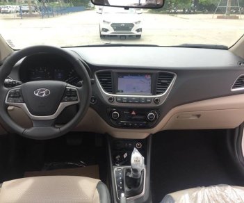 Hyundai Accent 1.4AT  2018 - Bán ô tô Hyundai Accent năm sản xuất 2018, màu trắng, giá 545tr