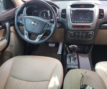 Kia Sorento 2.2 AT DATH 2017 - Cần bán xe Kia Sorento 2.2 AT DATH năm sản xuất 2017, màu trắng, giá chỉ 915 triệu