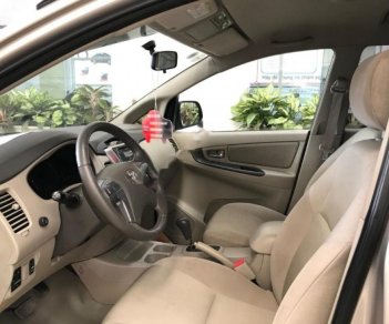 Toyota Innova 2015 - Cần bán lại xe Toyota Innova năm sản xuất 2015, màu nâu 