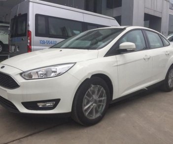 Ford Focus Trend 4D 1.5 Ecoboots 2018 - Cần bán Ford Focus đời 2018, màu trắng