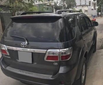 Toyota Fortuner   2010 - Bán Toyota Fortuner đời 2010, màu xám số sàn, giá chỉ 633 triệu