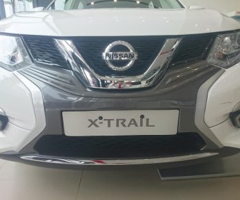 Nissan X trail 4WD 2.5 CVT V-series  2018 - Cần bán xe Nissan X trail 4WD 2.5 CVT V-series năm 2018, màu trắng giao ngay tặng thẻ dịch vụ trị giá 30 triệu đồng