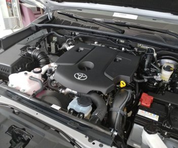 Toyota Hilux 2.4 AT 4x2 2018 - Toyota Hilux số tự động 1 cầu giao liền, đủ màu, trả góp từ 170tr, lãi suất 0.55%