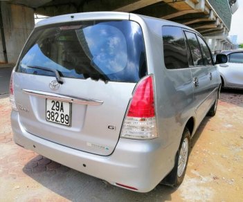 Toyota Innova 2.0G 2011 - Bán xe Toyota Innova 2.0G 2011, màu bạc số sàn, giá 458tr