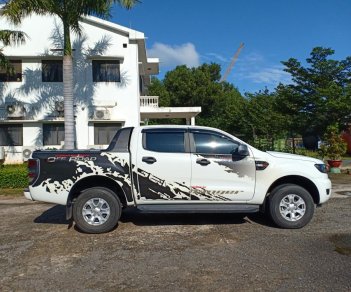 Ford Ranger 2016 - Cần bán xe Ford Ranger XLS AT đời 2016, giá 635 triệu