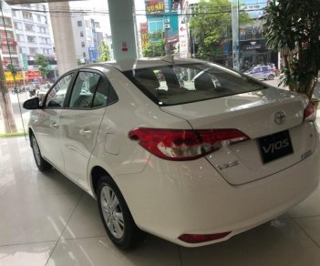 Toyota Vios 1.5E MT 2018 - Bán ô tô Toyota Vios 1.5E MT sản xuất 2018, màu trắng