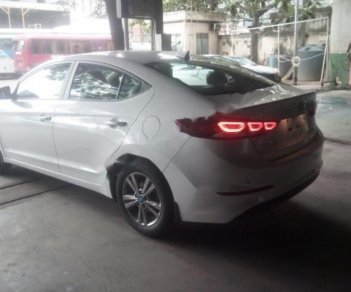 Hyundai Elantra 1.6 AT 2018 - Bán Hyundai Elantra 1.6 AT năm sản xuất 2018, màu trắng 