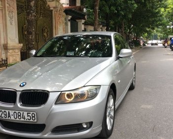 BMW 3 Series 320i 2010 - Bán BMW 3 Series 320i SX 2010, màu bạc