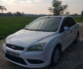 Ford Focus 2009 - Bán Ford Focus sản xuất 2009, màu trắng