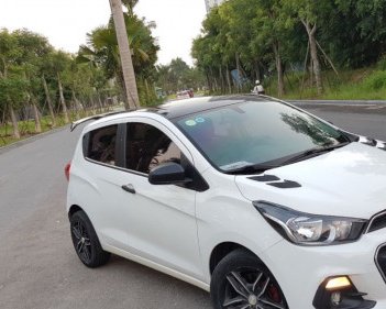 Chevrolet Spark  1.0 AT  2016 - Bán Chevrolet Spark 1.0 AT 2016, màu trắng, giá chỉ 275 triệu