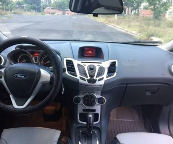 Ford Fiesta 2011 - Chính chủ bán lại xe Ford Fiesta sản xuất 2011, màu trắng