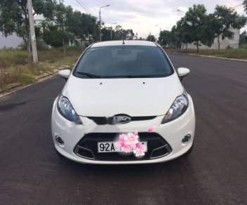 Ford Fiesta 2011 - Chính chủ bán lại xe Ford Fiesta sản xuất 2011, màu trắng