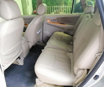 Toyota Innova 2.0G 2011 - Bán xe Toyota Innova 2.0G 2011, màu bạc số sàn, giá 458tr