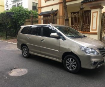 Toyota Innova 2.0E 2015 - Cần bán Toyota Innova 2.0E năm 2015 ít sử dụng, giá tốt