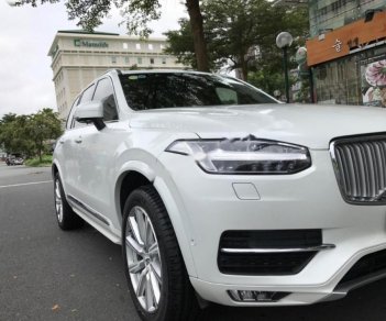 Volvo XC90 T6 Inscription 2017 - Cần bán Volvo XC90 T6 Inscription đời 2017, màu trắng, xe còn rất đẹp