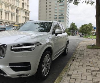 Volvo XC90 T6 Inscription 2017 - Cần bán Volvo XC90 T6 Inscription đời 2017, màu trắng, xe còn rất đẹp