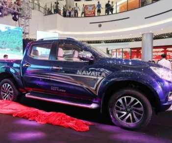 Nissan Navara VL Premium 2018 - Bán Nissan Navara VL 2018, màu xanh lam, giao ngay, giá chính hãng, nhiều ưu đãi và phần quà hấp dẫn