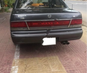 Nissan Maxima 3.0 AT 1993 - Cần bán gấp Nissan Maxima 3.0 AT 1993, màu xám, xe nhập 