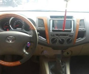 Toyota Fortuner   2010 - Bán xe Toyota Fortuner đời 2010, số sàn, máy dầu, màu đen bóng loáng