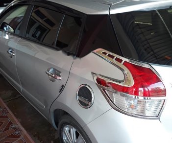 Toyota Yaris 2014 - Cần bán gấp Toyota Yaris năm sản xuất 2014, màu bạc, nhập khẩu  