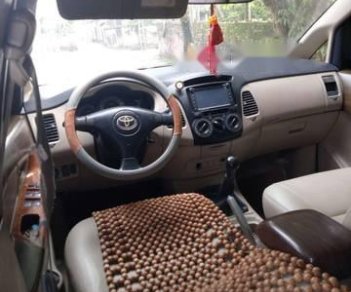 Toyota Innova 2008 - Cần bán gấp Toyota Innova đời 2008, màu bạc