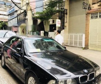 BMW 5 Series  525i 2002 - Bán xe BMW 525i sản xuất năm 2002, màu đen số tự động