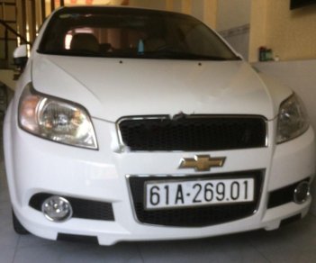 Chevrolet Aveo LTZ 1.5 AT 2015 - Cần bán Chevrolet Aveo LTZ 1.5 AT năm 2015, màu trắng xe gia đình