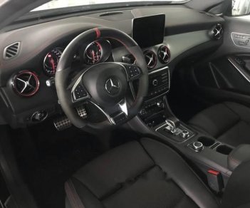 Mercedes-Benz GLA-Class 2018 - Cần bán Mercedes năm 2018, màu đen, giá tốt