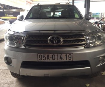 Toyota Fortuner G 2.5MT 2011 - Bán Toyota Fortuner G 2.5MT màu bạc, máy dầu, số sàn, sản xuất 2011, gốc Sài Gòn