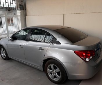 Chevrolet Cruze LS 2010 - Bán xe Chevrolet Cruze LS đời 2010, gia đình sử dụng kỹ bảo dưỡng định kỳ tại hãng