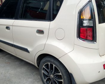 Kia Soul   1.6 AT  2010 - Bán Kia Soul 1.6 AT đời 2010, màu trắng  