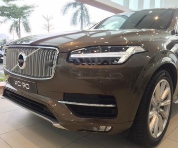 Volvo XC90 2018 - Cần bán xe Volvo XC90 sản xuất năm 2018, màu nâu, nhập khẩu