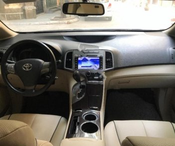 Toyota Venza 2.7 AWD 2010 - Cần bán gấp xe cũ Toyota Venza 2.7 AWD năm 2010, màu trắng, nhập khẩu 