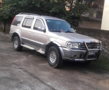 Ford Everest 2.6L 4x2 MT 2006 - Bán Ford Everest 2.6L 4x2 MT năm 2006, màu bạc chính chủ